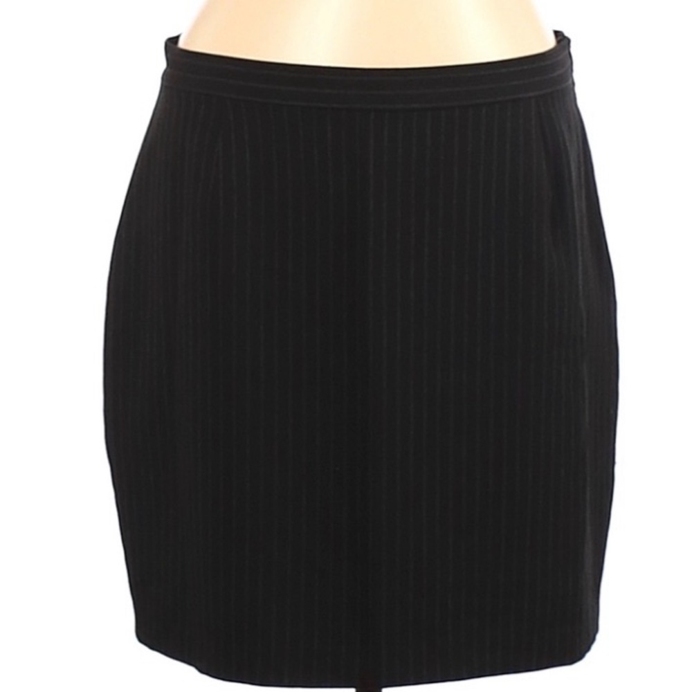 LUXE by NYC Design Co. Pinstripe Pencil Skirt Size 12 Black w/ Back Pleats Lined